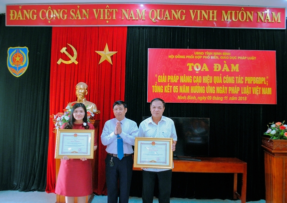 Ninh Bình: Tổ chức tọa đàm nâng cao hiệu quả phối hợp phổ biến, giáo dục pháp luật và tổng kết 05 năm hưởng ứng Ngày pháp luật Việt Nam