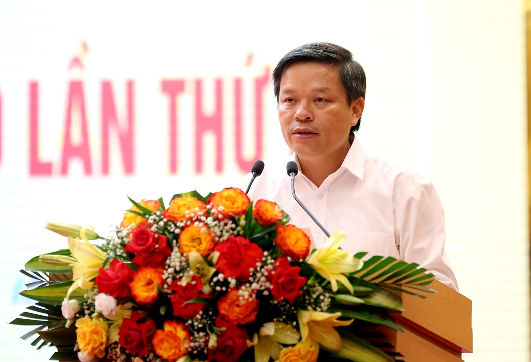 Phó Chủ tịch UBND tỉnh Phan Trọng Tấn phát biểu khai mạc hội thi.
